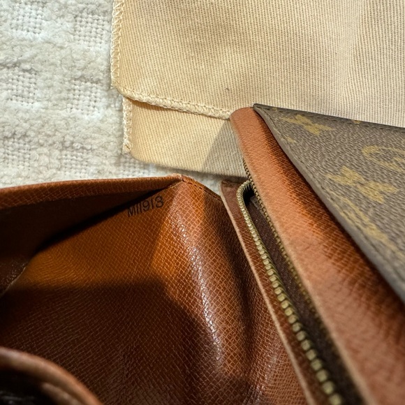 ❌SOLD❌Louis Vuitton Vintage Trifold Monogram Wallet in Excellent condition - Picture 11 of 12